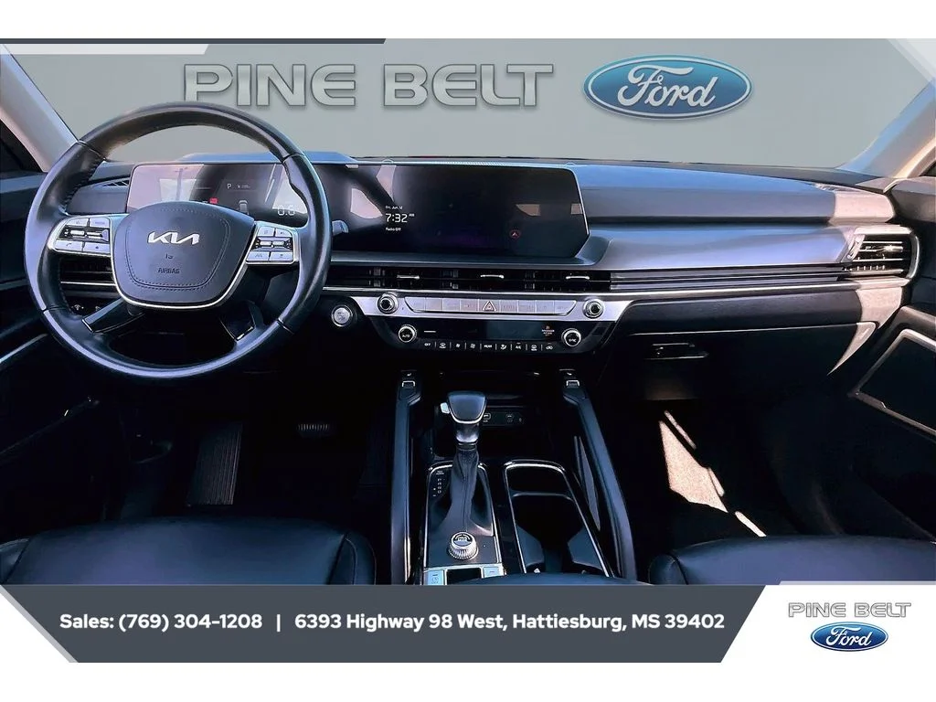 Used 2025 DARK MOSS Kia S image 12