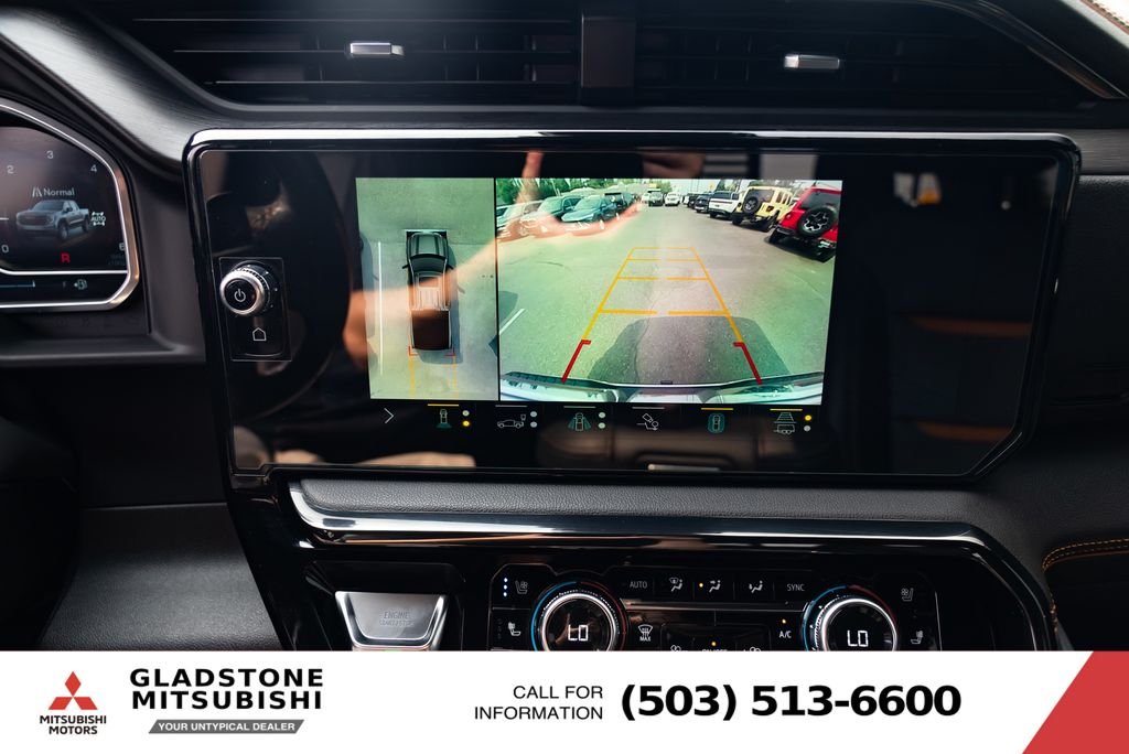 Used 2022 Summit White GMC AT4 image 17