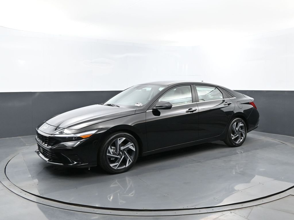 2025 Hyundai Elantra 2.0 Limited IVT's photo
