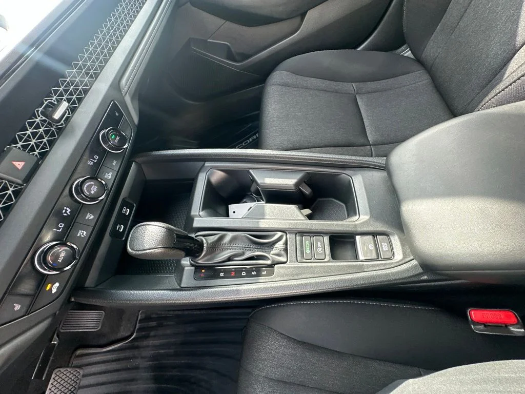 Used 2024  Honda EX image 18