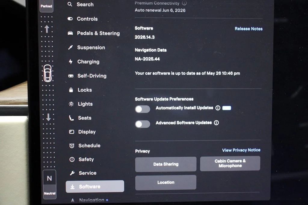 Used 2022 Solid Black Tesla Base image 20