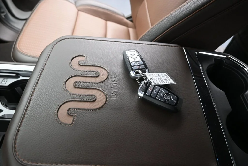 Used 2025 White Ford King Ranch image 18