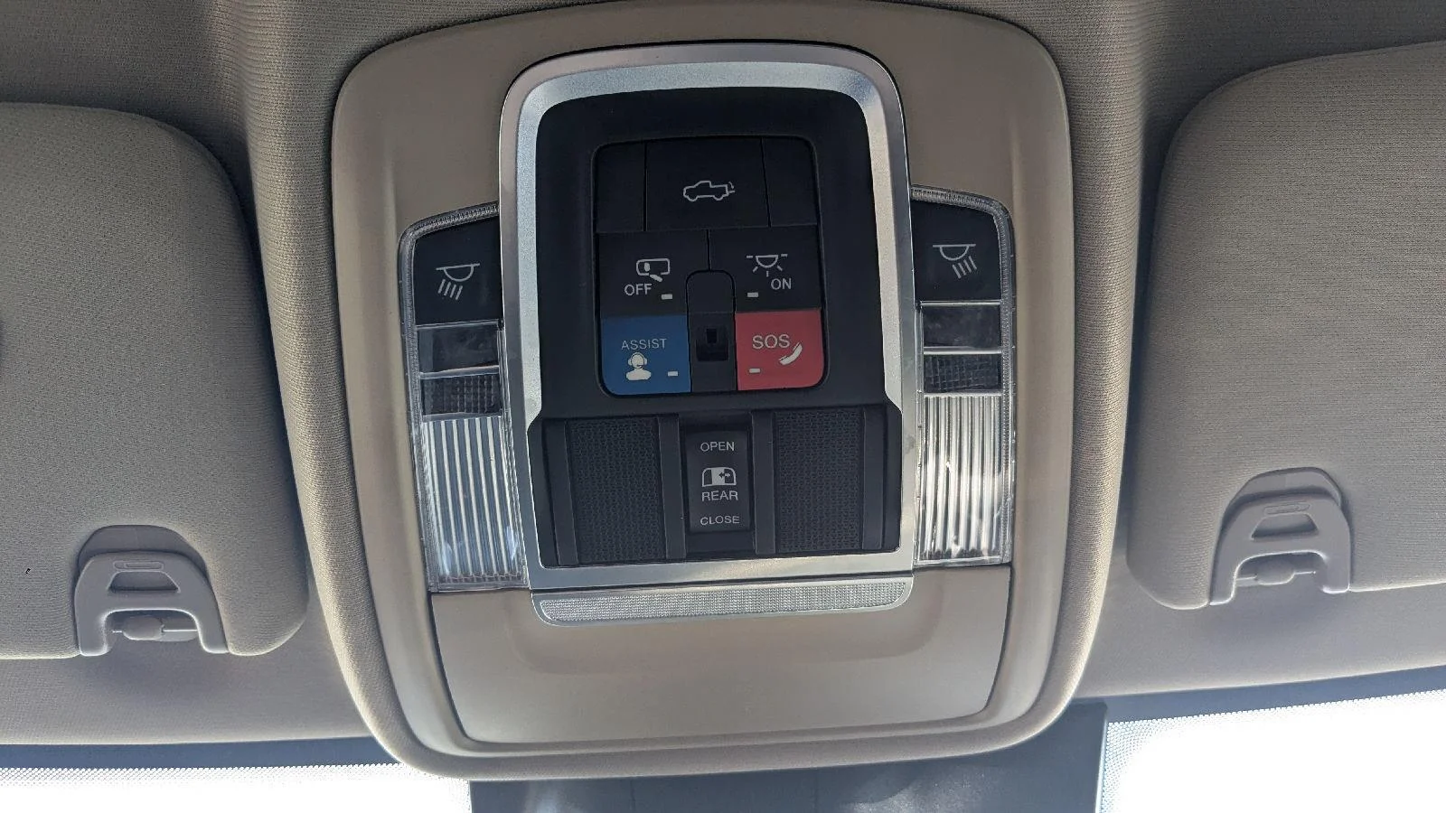 2022 RAM Ram 3500 Pickup Laramie - Photo 24