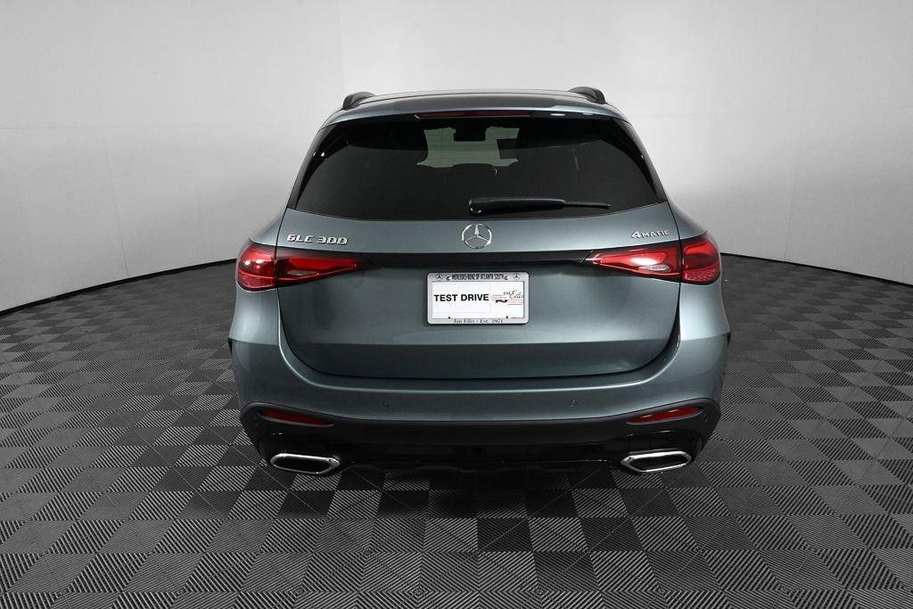 New 2026 Verde Silver Metallic Mercedes-Benz GLC 300 image 28