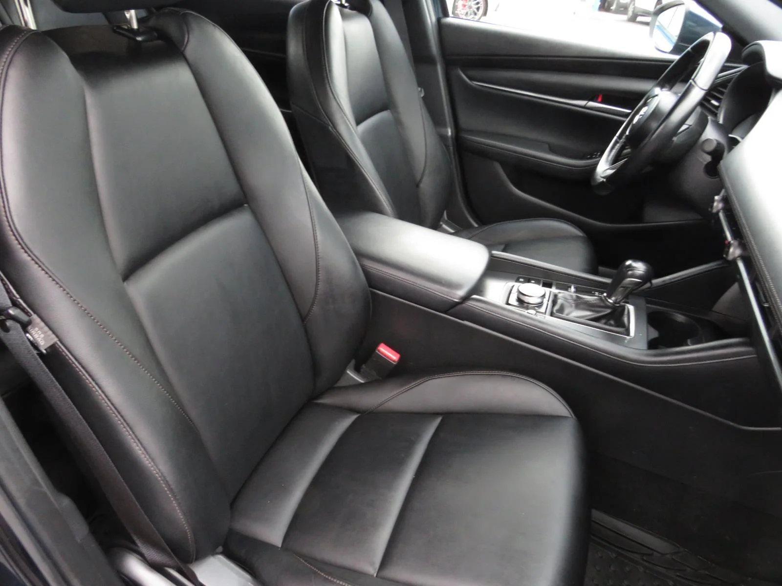 Used 2023  MAZDA  image 25
