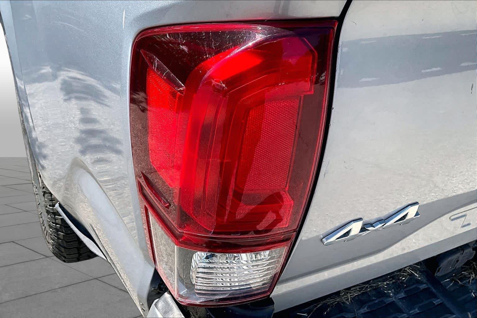 Used 2019 Silver Sky Metallic Toyota SR image 27