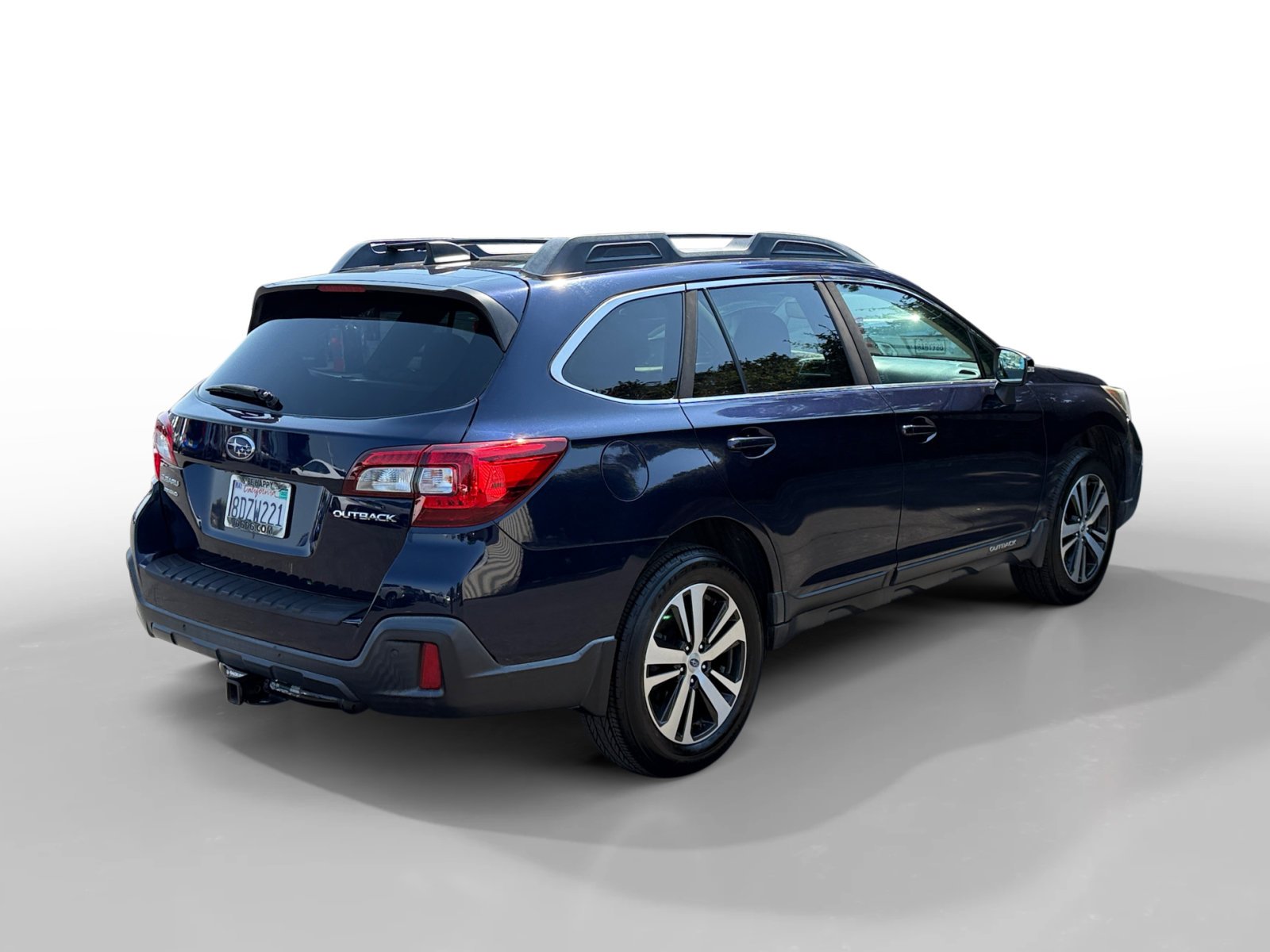 Used 2018 Dark Blue Pearl Subaru 2.5i image 5