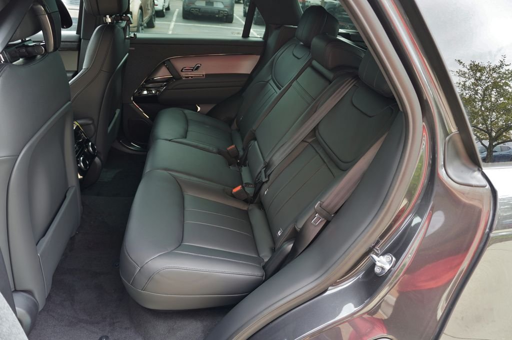 New 2027 Carpathian Grey Land Rover SE image 28