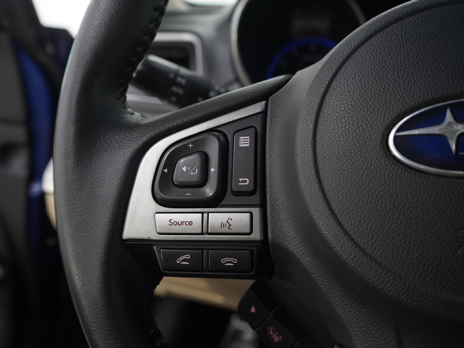 Used 2016 Lapis Blue Pearl Subaru 2.5i image 28