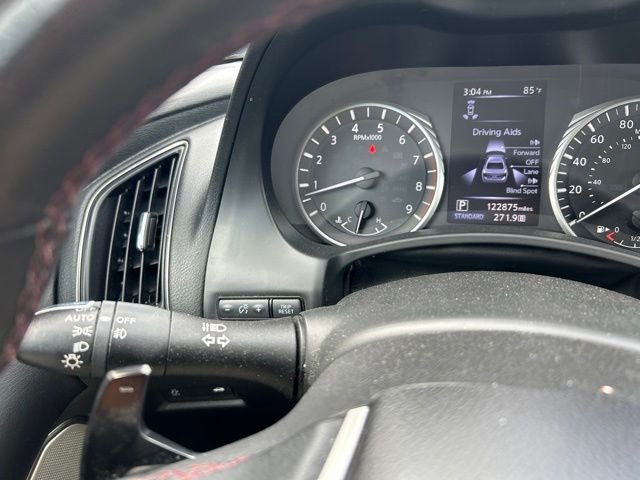 Used 2019 White INFINITI Red Sport 400 image 31