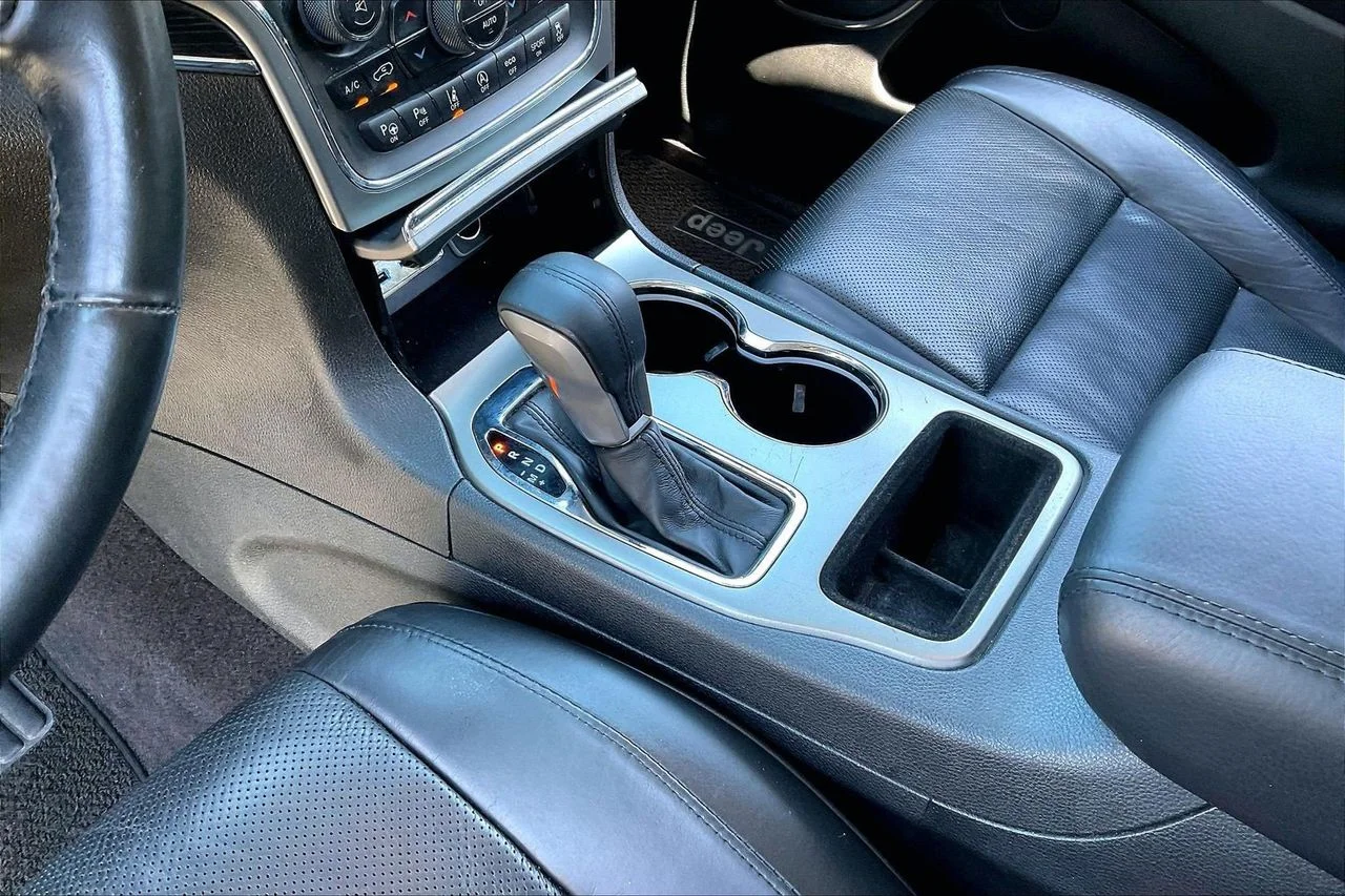 Certified Used 2017 Gray Jeep Summit image 33