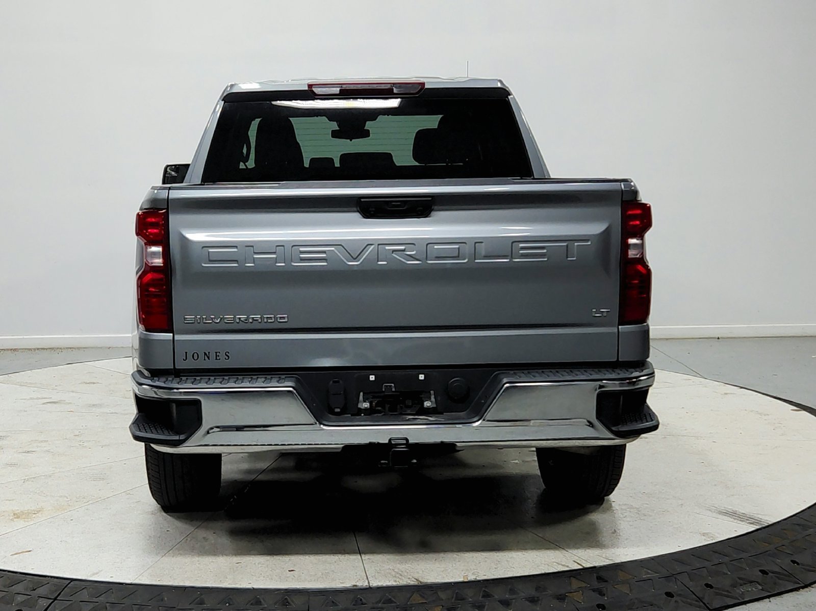 Used 2023 Gray Chevrolet LT image 7