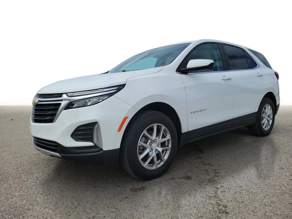 Used 2022 White Chevrolet LT image 2