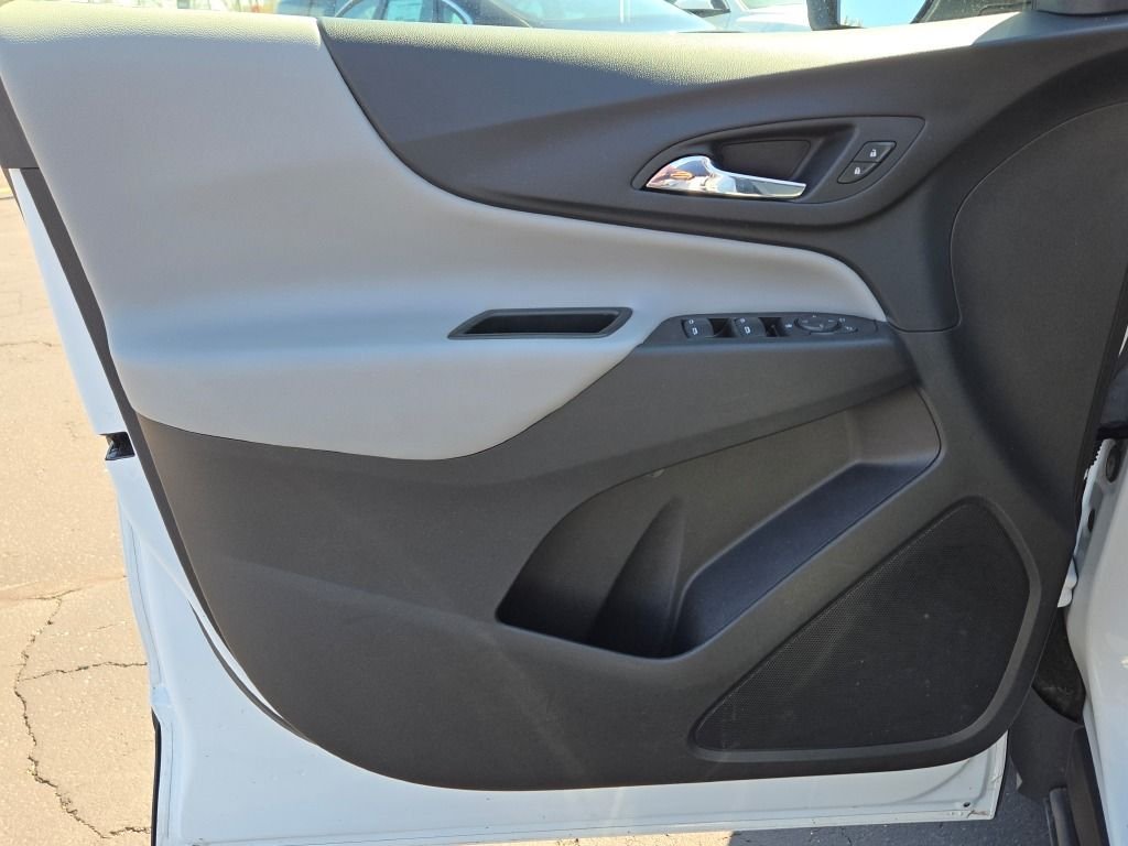 Used 2023 White Chevrolet LT image 17