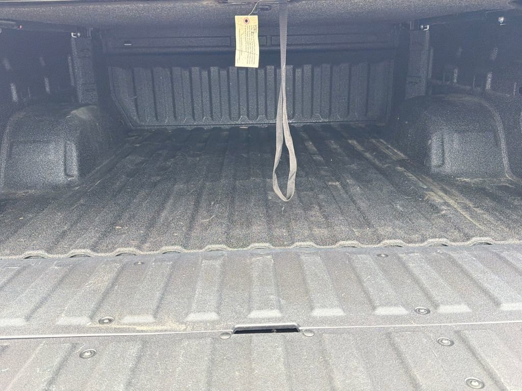 2023 GMC Sierra 1500 SLT - Photo 24