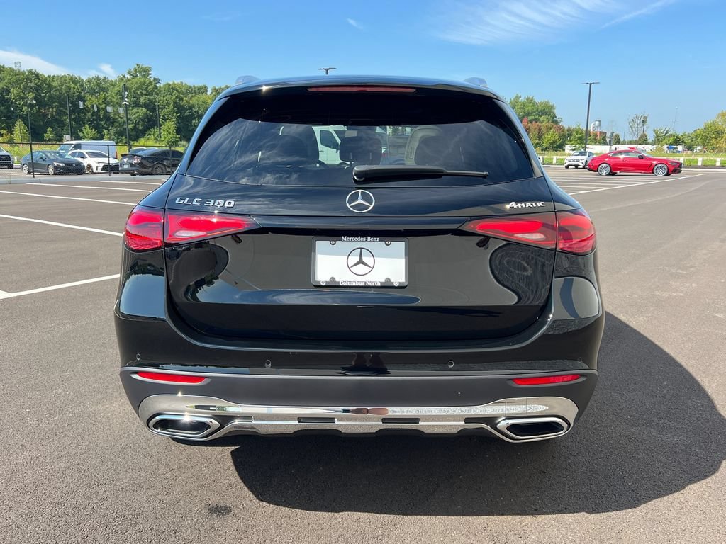 New 2027 Black Mercedes-Benz GLC 300 image 39