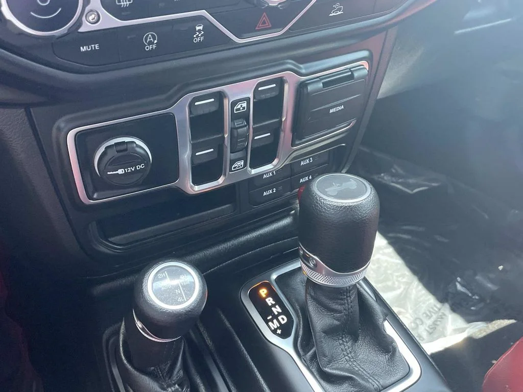 Used 2022 Blue Jeep Unlimited Sport Altitude image 40