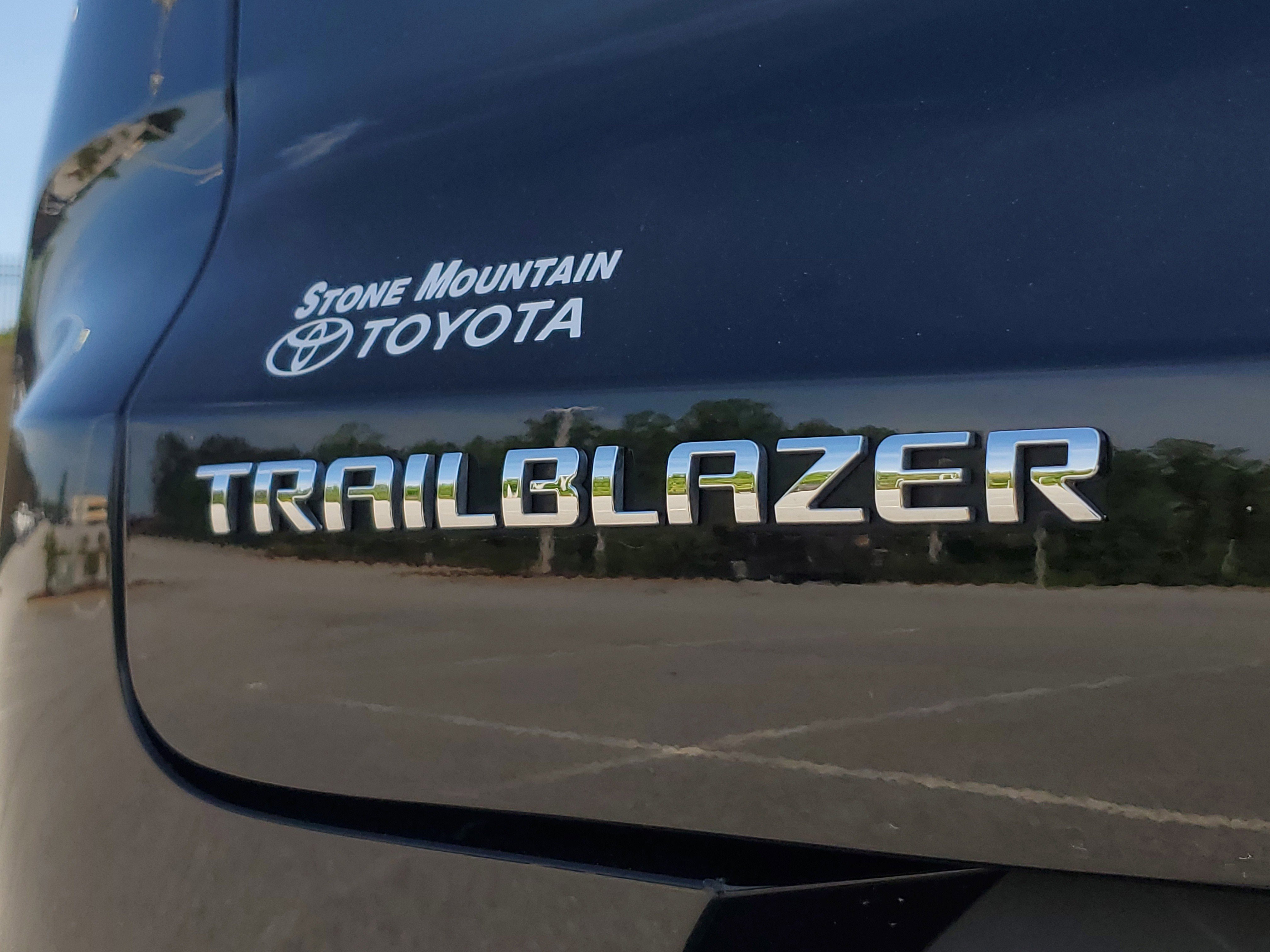 Used 2025 Black Chevrolet LT image 7