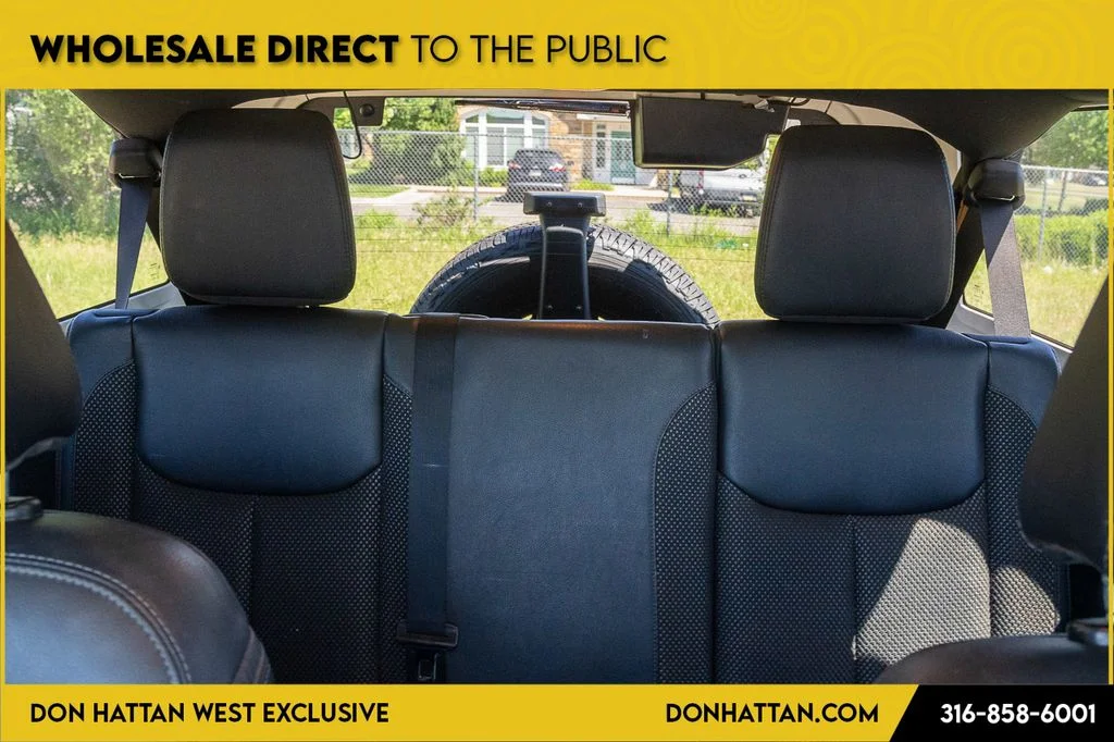 Used 2016 Purple Jeep Unlimited Sahara image 13