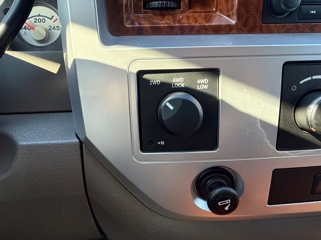 Used 2007 White Dodge Laramie image 20