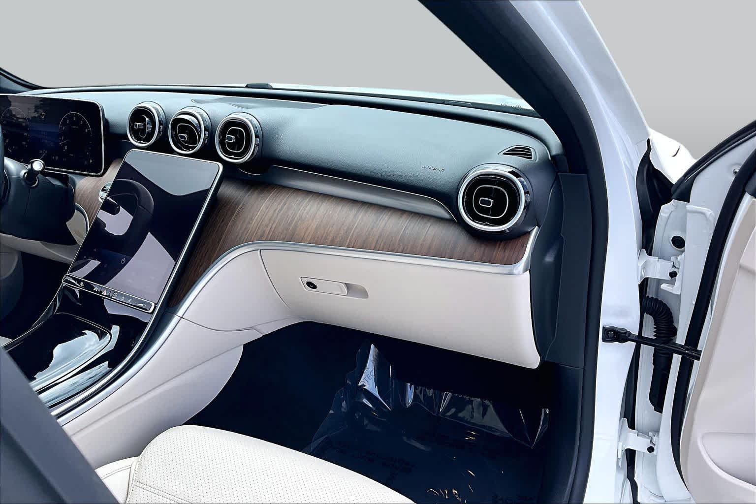 Used 2024 Polar White Mercedes-Benz C 300 image 19