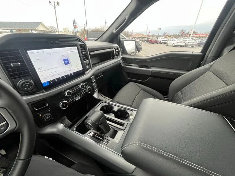New 2026 Agate Black Metallic Ford XLT image 12