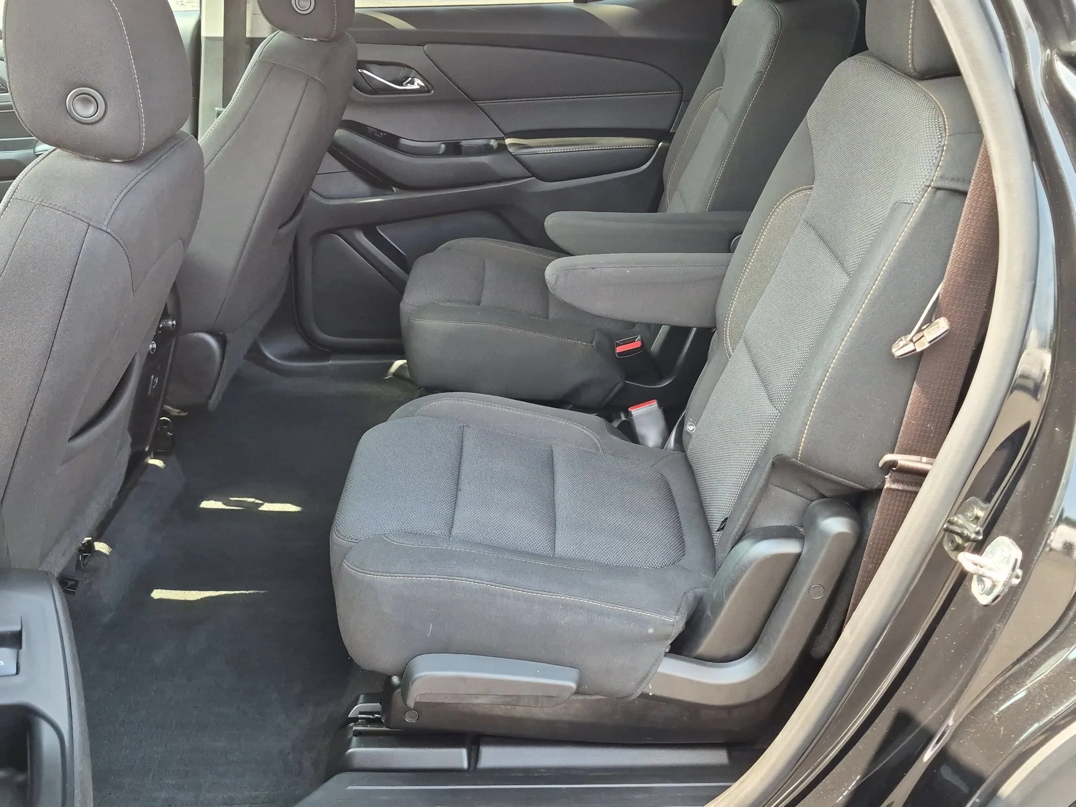 Used 2021 Mosaic Black Metallic Chevrolet LT Cloth image 23