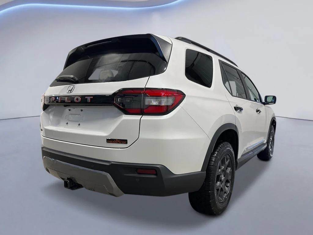 New 2026 Platinum White Pearl Honda TrailSport 3.5 image 5