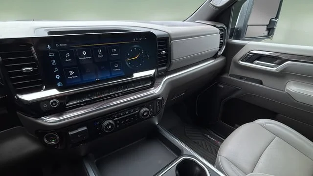 Used 2025 Summit White Chevrolet LTZ image 25