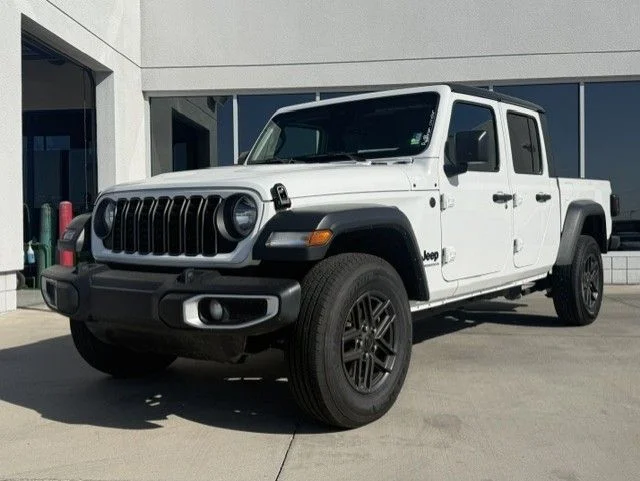 2025 Jeep Gladiator Sport S Auto's photo
