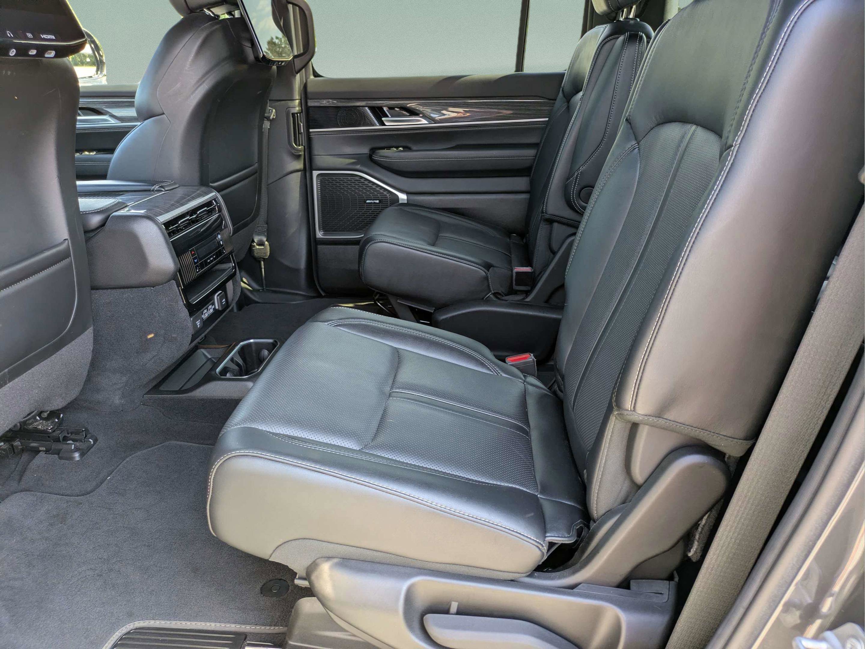 Used 2022 Baltic Gray Metallic Clearcoat Jeep Series III image 10