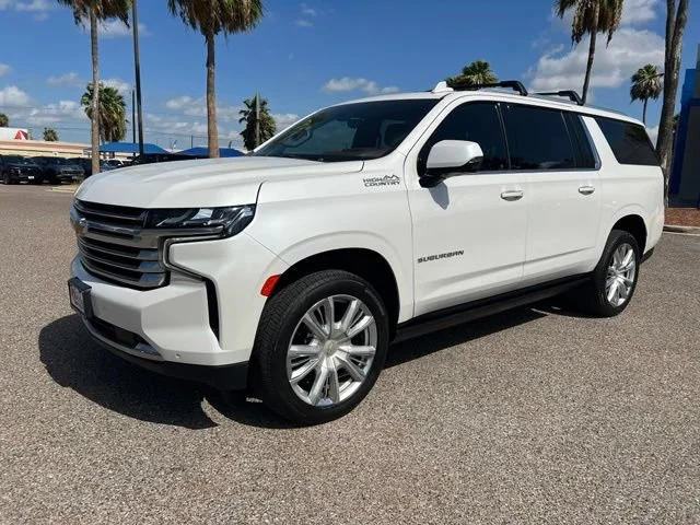 Used 2022 IRIDESCENT PEARL TRICOAT Chevrolet High Country image 3