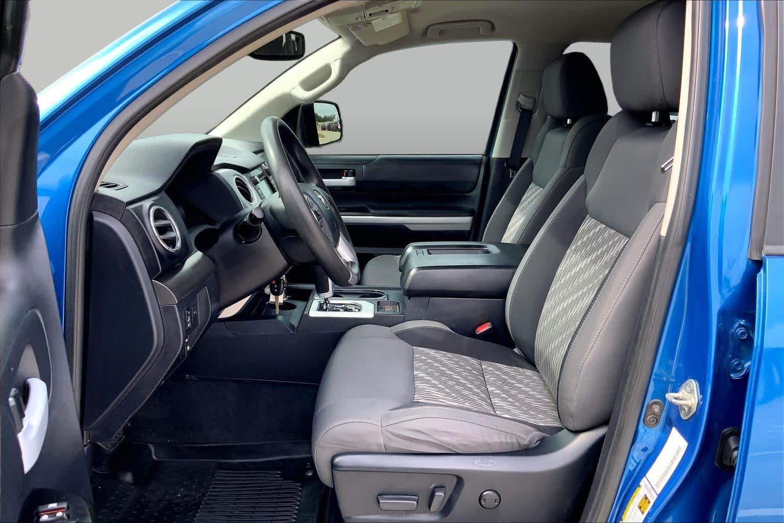 Used 2018 Blazing Blue Pearl Toyota SR5 image 7