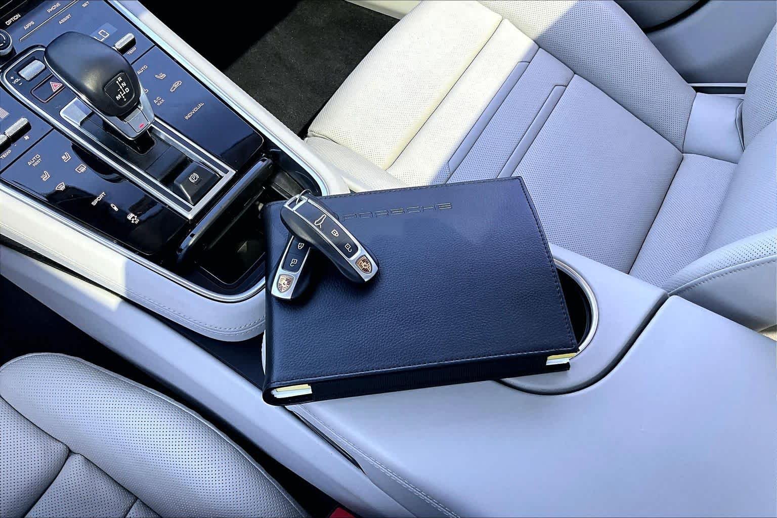 Used 2022 Dolomite Silver Metallic Porsche 4S image 13