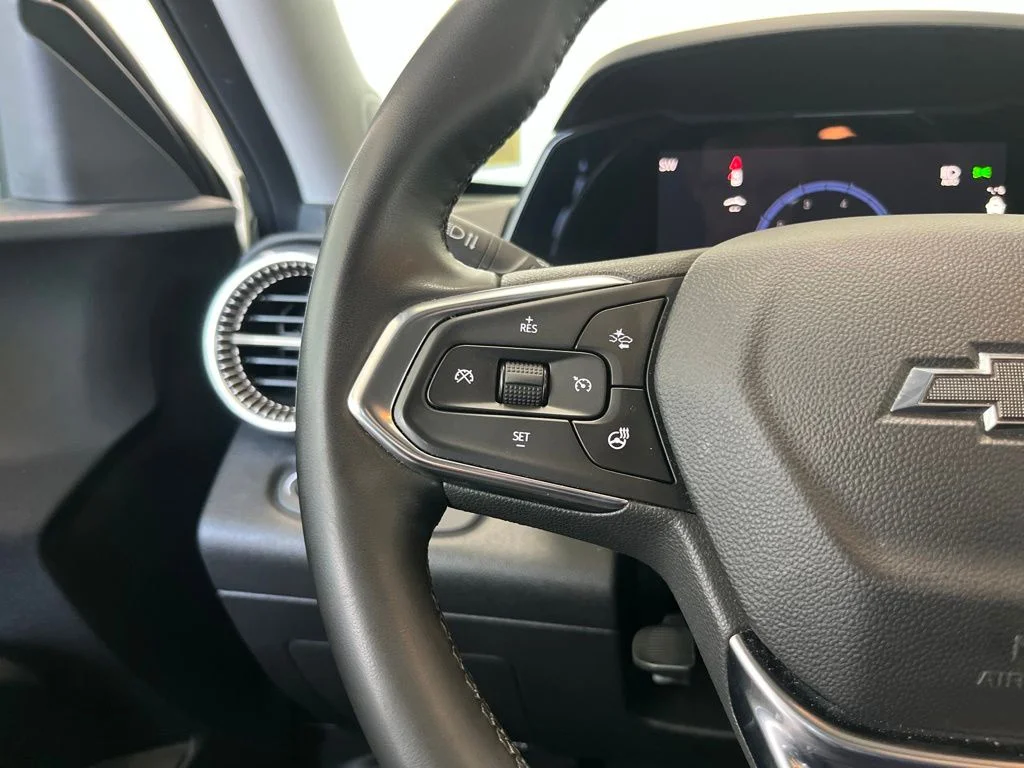 Used 2025 Green Chevrolet ACTIV image 6