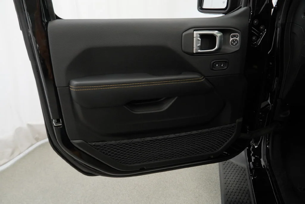 New 2027 Black Clear-Coat Paint Jeep Sahara image 29