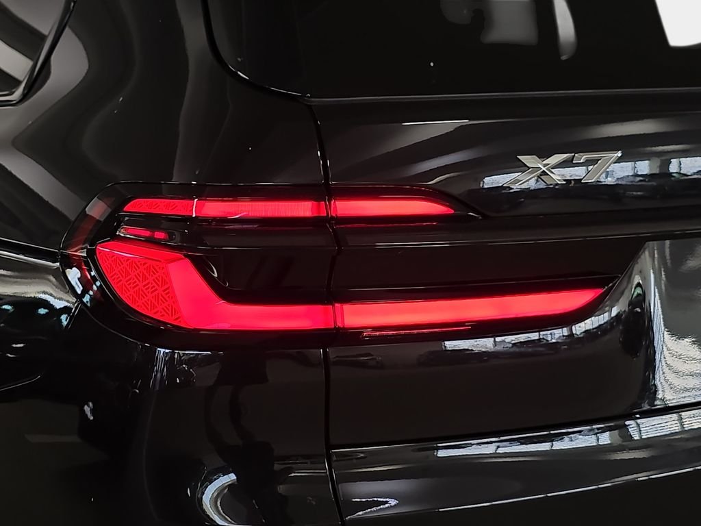New 2027 Black Sapphire Metallic BMW xDrive40i image 22