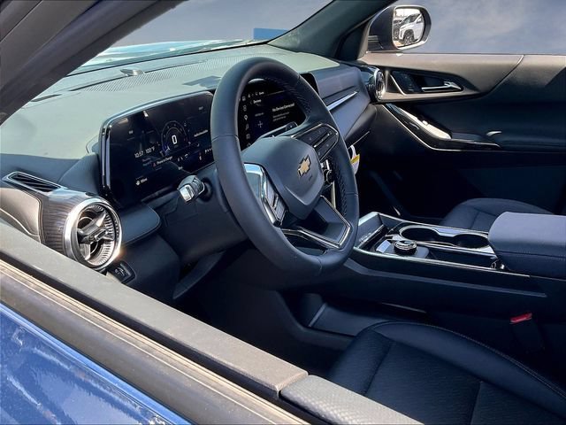 2027 Chevrolet Equinox LT - Photo 9