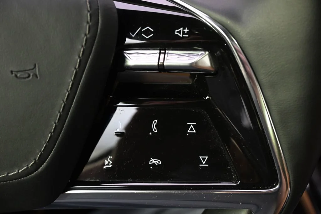 2025 Cadillac Escalade IQ Luxury 2 - Photo 36