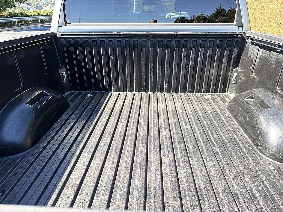 Used 2022 Celestial Silver Metallic Toyota SR5 image 21