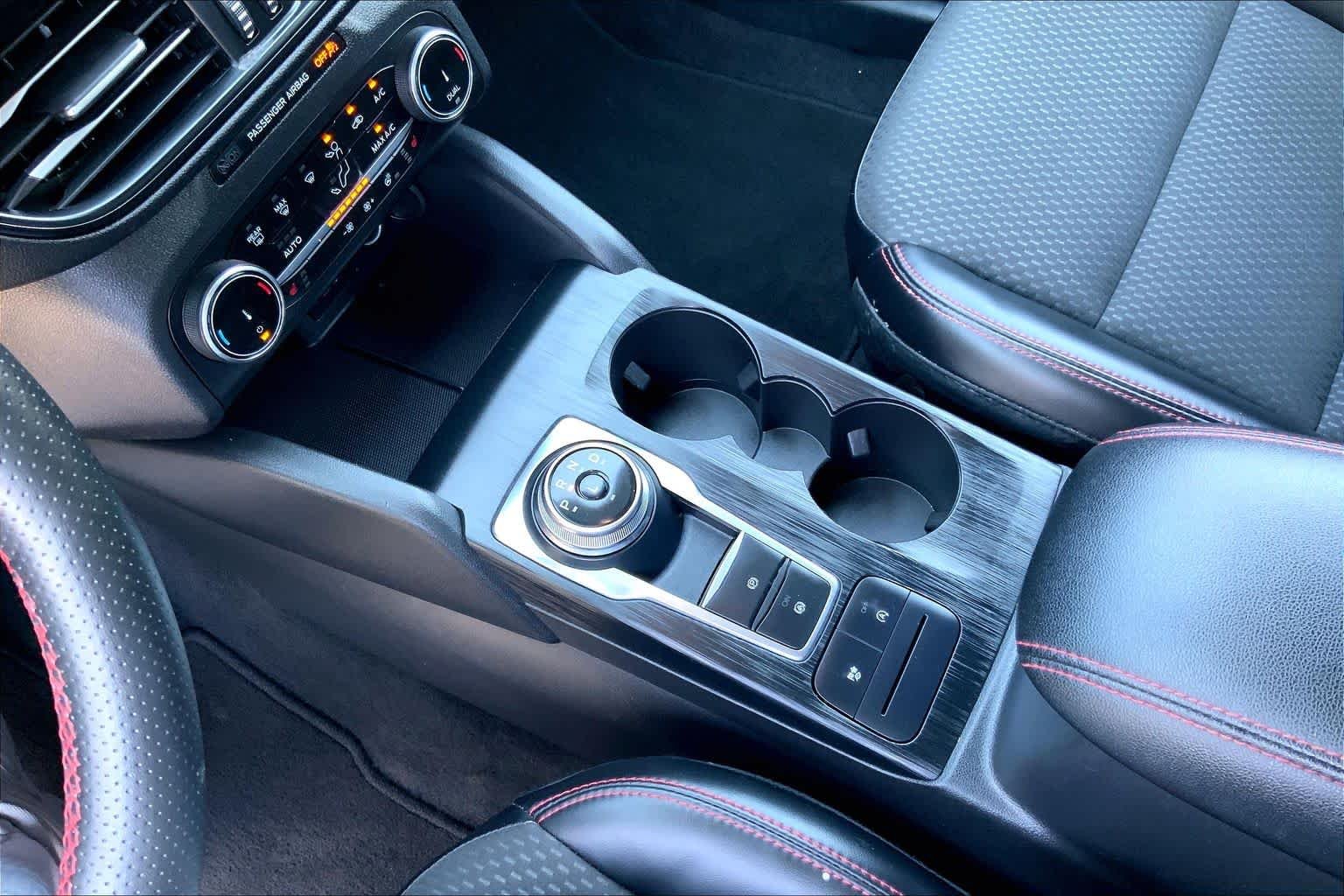 2024 Ford Escape ST-Line - Photo 15