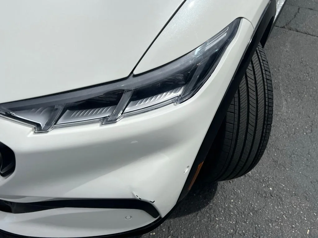 Certified Used 2023 White Metallic Ford Premium image 3