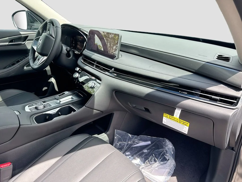 New 2027 GRAPHITE SHADOW INFINITI Luxe FWD image 32