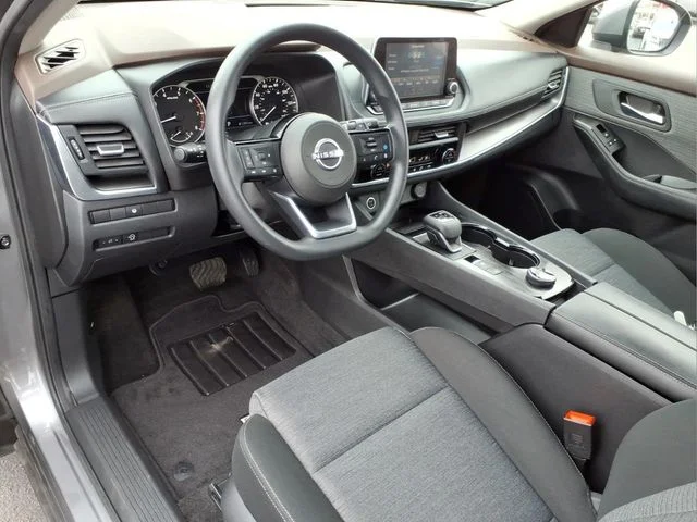 Used 2023 Gray Nissan SV image 10