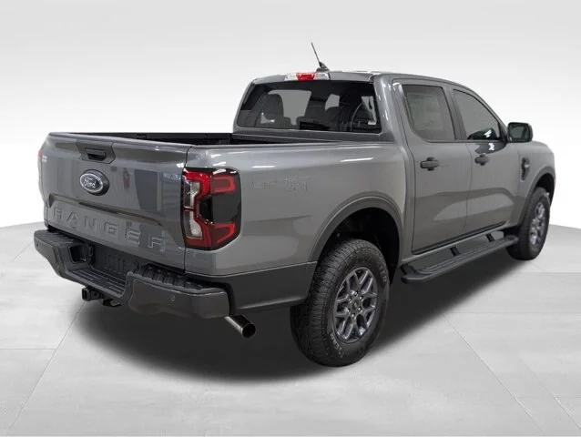 New 2026 Carbonized Gray Metallic Ford XLT image 47