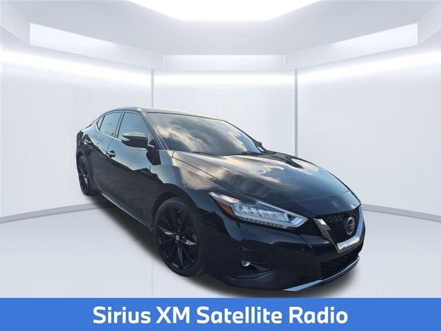 Used 2019 Black Nissan SR image 6