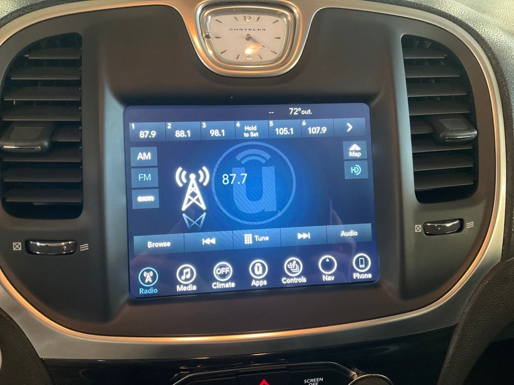 Used 2017 Gray Chrysler Limited image 23