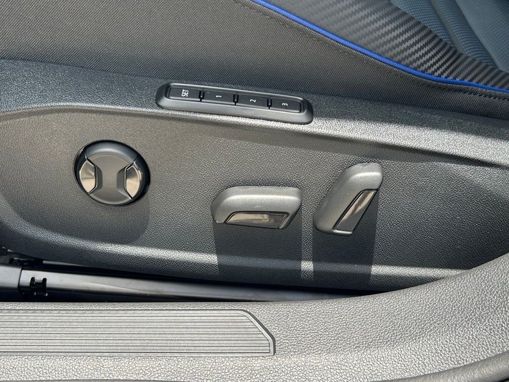 New 2026 Blue Volkswagen 2.0T image 18