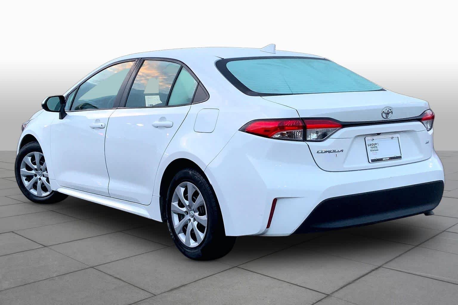 Used 2024 Ice Cap Toyota LE image 11
