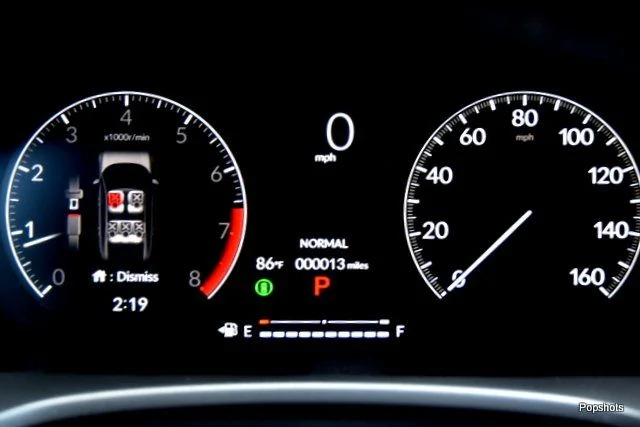 2026 Honda Civic Hatchback Sport - Photo 13